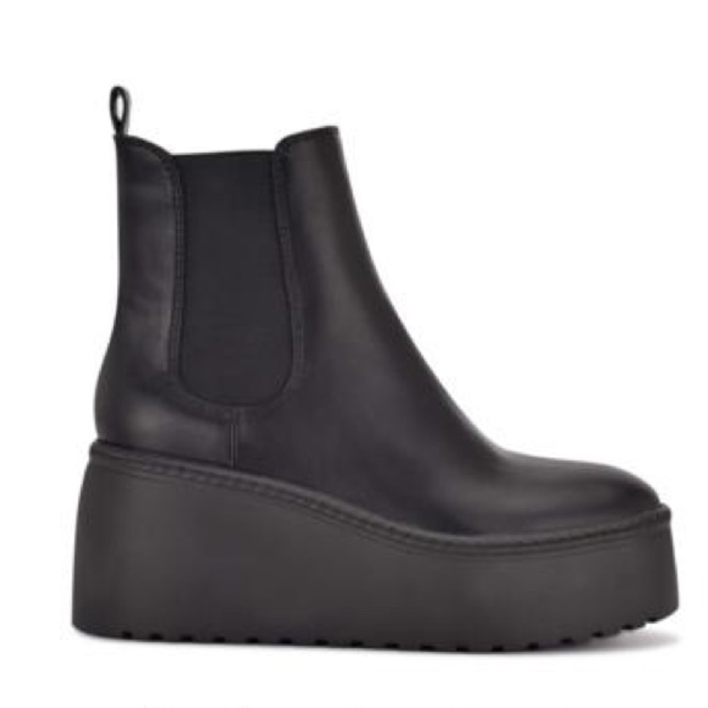 New Nine West Plataform Booties  Henrita Chelsea